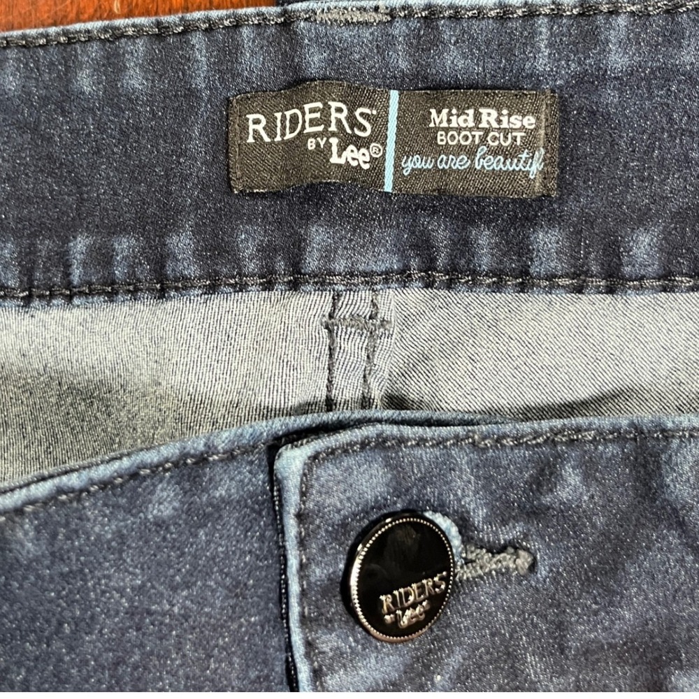 Riders by Lee Women Dark Wash Mid Rise Bootcut Jeans 16L 1BMBAW1 - Picture 4 of 10